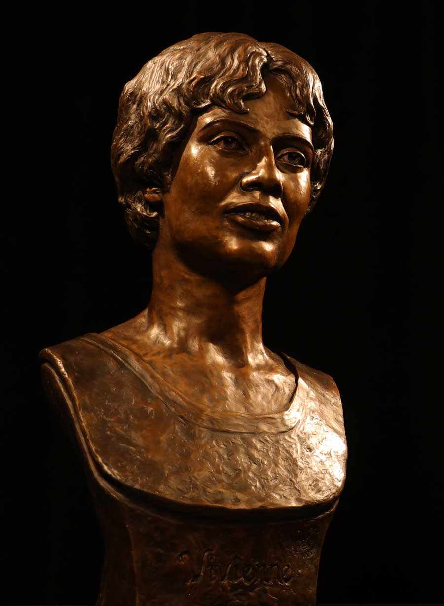 dr._vivienne_malone-mayes_is_being_honored_with_a_22-inch_bronze_bust.jpg