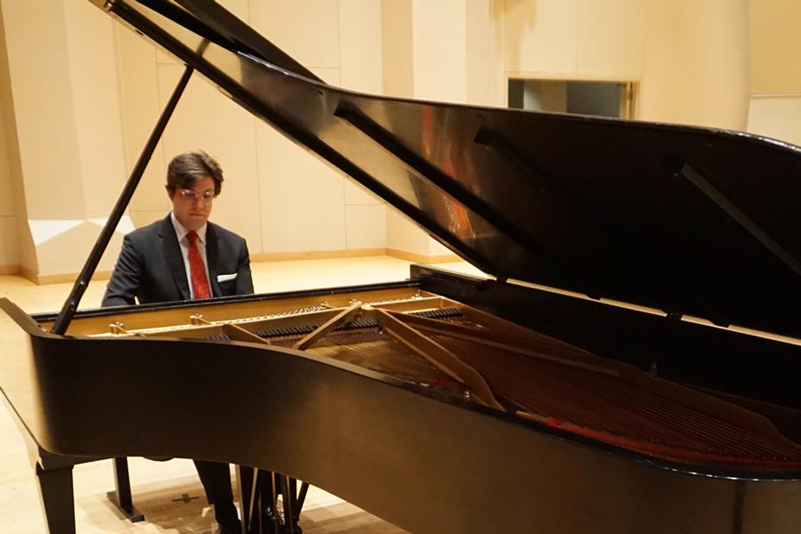 Spring 2022 - Baylor Pianist Wins National Honors - Card
