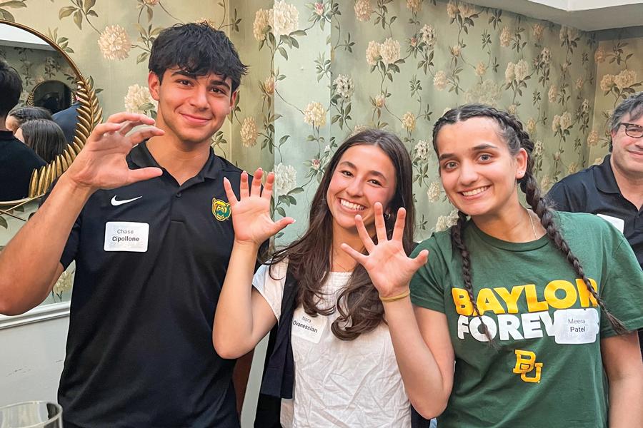 Alumni Gather in New York